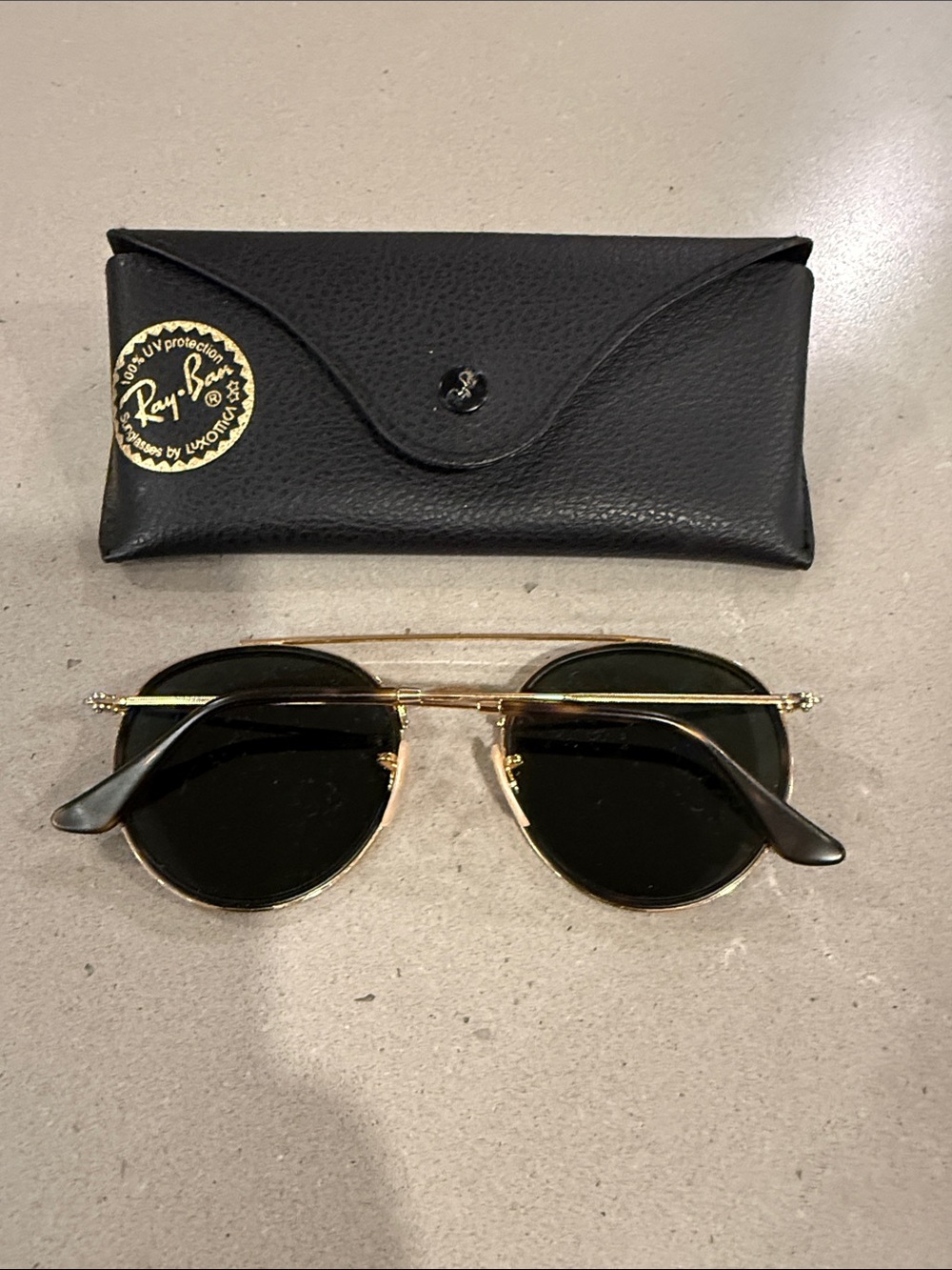 Ray-Ban Men’s Round Metal Sunglasses in Gold and Black - Picture 2 of 2